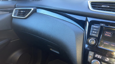 Nissan Qashqai 1.3 DiG-T Acenta Premium 5dr Petrol Hatchback